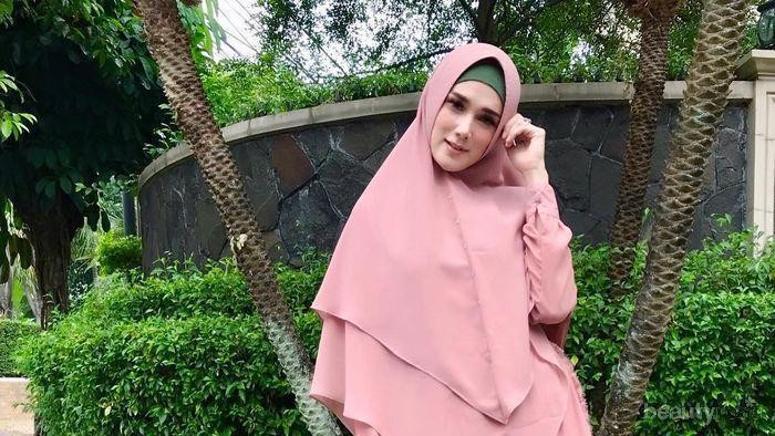 Mulan Jameela Hijrah, Lihat Cantiknya Dalam Balutan Hijab Syar'i