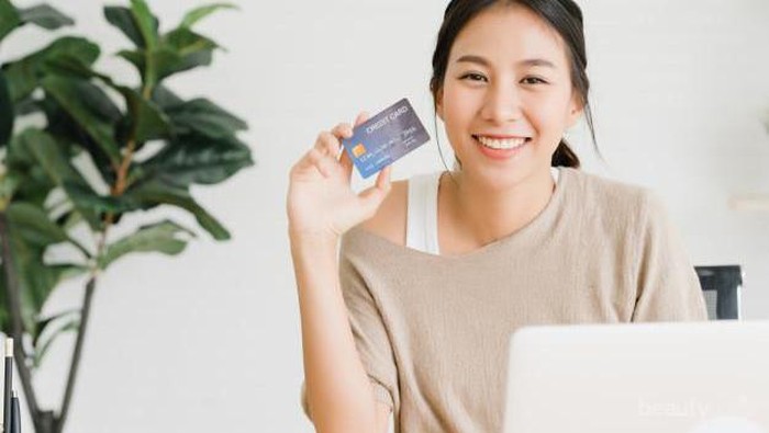 Anti Boros, Jangan Gunakan Kartu Kreditmu untuk 5 Transaksi Ini Ladies!