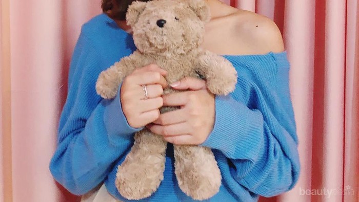 Inspirasi 6 Gaya Makeup Korea Natural ala Si Cantik Beby Tsabina, Cocok untuk Remaja!