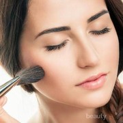 Baru Belajar Pakai Makeup? Yuk Ikuti Tips Bermakeup yang Mudah Ini, Biar Tampilanmu Makin Kece