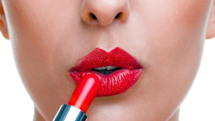 [FORUM] Lebih suka pake lipcream atau liptint nih dear?