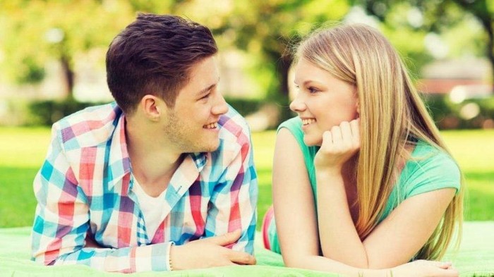 [FORUM] Ga pacaran......tapi kayak pacaran. PHP nih!