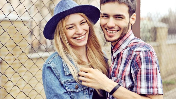 Ditinggal Mantan Pacar Nikah? Coba 6 Cara Ini Buat Move On!