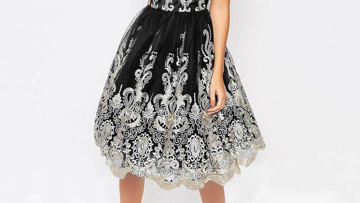 Simple dan Cantik! Ini Ide Sederet Gaun Menarik yang Bisa Kamu Pakai Saat Kondangan