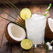 Tak Hanya Segar Diminum, Ini 7 Manfaat Air Kelapa untuk Kecantikan!