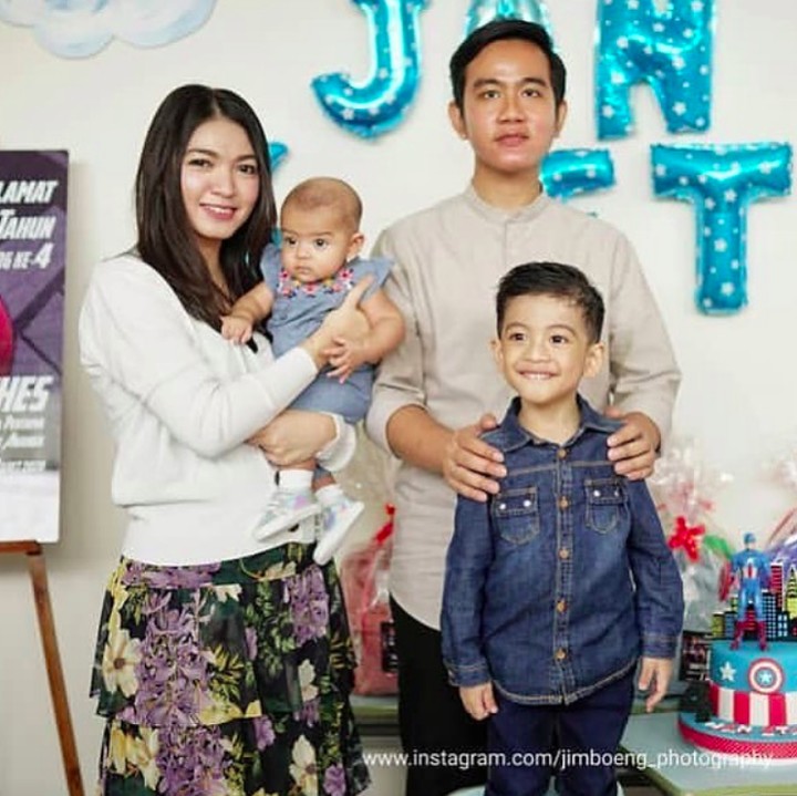 <p>Cucu pertama Presiden RI Joko Widodo, Jan Ethes Srinarendra baru-baru ini merayakan ulang tahunnya di sekolah.</p>