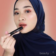 Inspirasi Riasan Mata Eyeshadow Orange Segar yang Cocok untuk Bukber