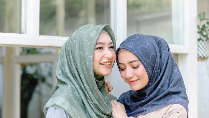 7 Brand Hijab Lokal Incaran Hijabers Indonesia, Ludes dalam Hitungan Menit!