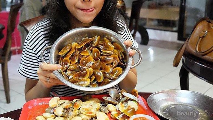 Tak Kalah dengan Restoran Mewah, Warung Makan di Kawasan Blok M Ini Punya Menu Nikmat!