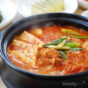 5 Makanan Korea Berkuah yang Nikmat Dicicipi Saat Musim Hujan