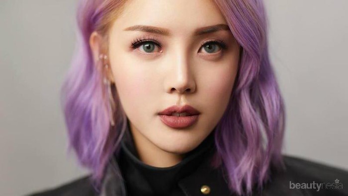 Jangan Sembarangan Pilih Lipstik, Warna-Warna Ini Justru Membuat Kalian Terlihat Lebih Tua!