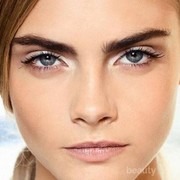 Riasan Mata Lebih Berbeda dengan Sentuhan Eyeliner Putih dari 5 Brand Lokal Ini