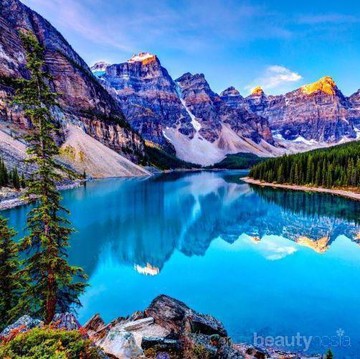 Liburan: 5 Danau Terindah di Dunia, Dua di Antaranya Ada di Indonesia!
