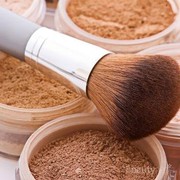 5 Rekomendasi Bedak Tabur Lokal untuk Wajah Matte dan Segar Seharian