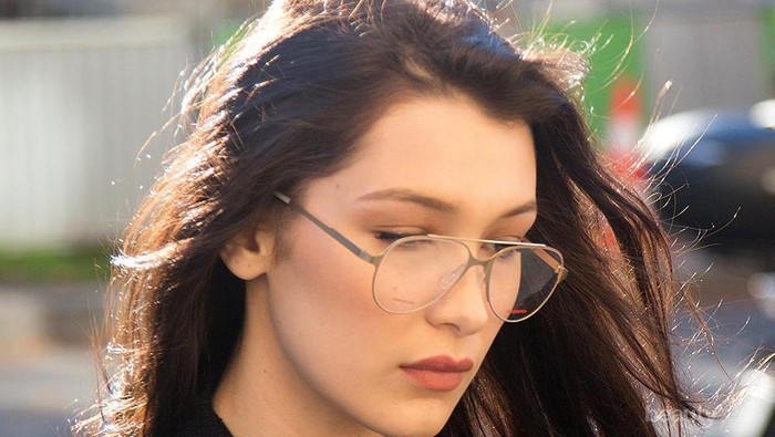 Yuk, Upgrade Tampilan Kamu dengan 5 Kacamata Wanita Paling Chic Ini