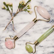 Ini Alasan Mengapa Kamu Harus Pakai Jade Roller pada Rutinitas Skincare