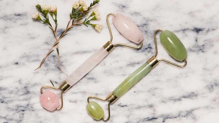 Ini Alasan Mengapa Kamu Harus Pakai Jade Roller pada Rutinitas Skincare