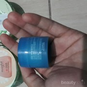 [FORUM] Apakah kita harus mencuci wajah pakai scrub pada pagi hari setelah memakai skincare aloe vera pada malam hari?