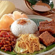 Pilih Sendiri Lauknya, Ini 5 Warung Nasi Uduk Paling Enak di Jakarta