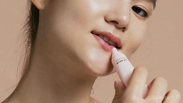 8 Produk Perawatan Bibir Kering Lokal, Bisa Jadi Andalan Kamu!