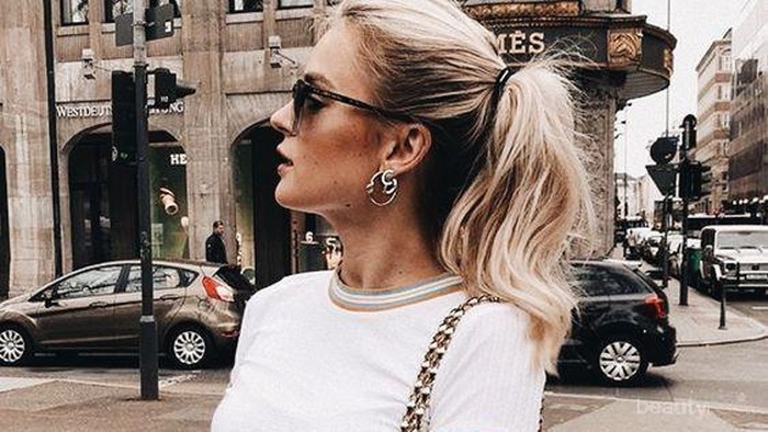 Kekinian Banget, Berbagai Model Tas Selempang Wanita Ini Lagi Ngetren Lho! Kamu Wajib Punya