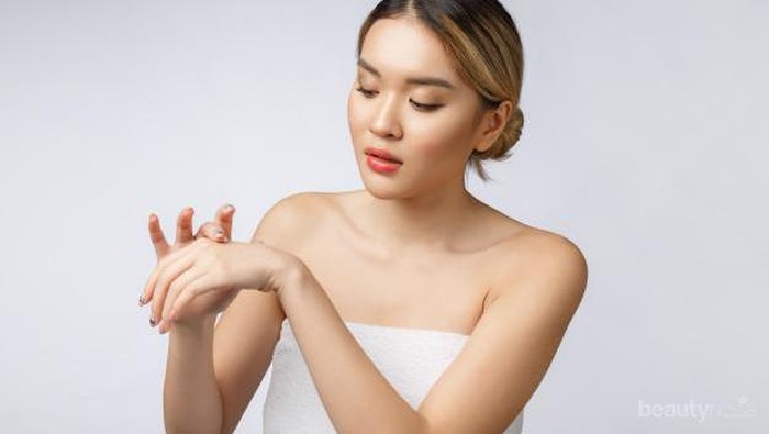 Dapatkan Kulit Tangan Selembut Kapas dengan 6 Hand Cream Korea Ini, Anti Lengket!
