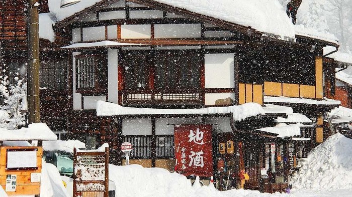 Traveling Ke Jepang, Jangan Lupa Kunjungi 5 Spot Main Salju Sebelum Musim Semi!