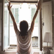 Gak Sempat Mandi di Pagi Hari? Sst, Ini Tips Biar Bisa Tetap Segar Seharian!