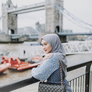 img-title Tips Nyaman Berhijab Saat Traveling