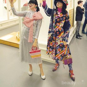 Karya Diana Rikasari, Blogger Indonesia "Fashion Mode" Sampai Popular di Pameran Museum Swiss!