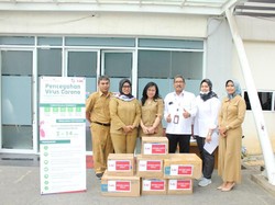 Cegah Corona, Hutama Karya Bagikan Masker & Hand Sanitizer di Tangsel