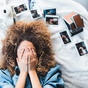 Biar Kenangan Tak Cepat Hilang, Begini Cara Simpan Foto di Kamar!