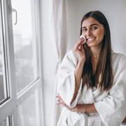 Begini Cara Menghapus Makeup Tanpa Menggunakan Tisu Pembersih