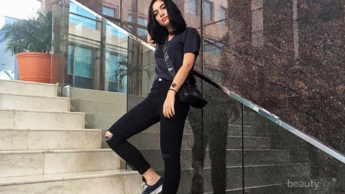 [FORUM] Pakai celana hitam bikin kaki terlihat lebih kecil?