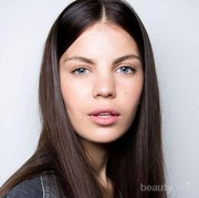 Solusi Rambut Rontok Ada Pada 2 Vitamin Rambut Ini, Ladies