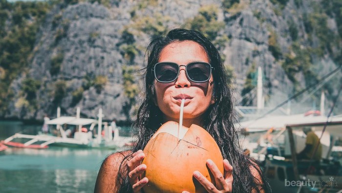 Tak Disangka 7 Manfaat Air Kelapa Untuk Kecantikan Ini Benar Benar
