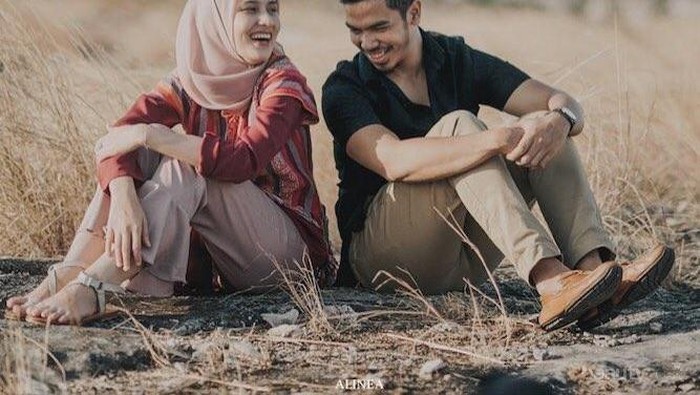 Inspirasi Prewedding Islami Tanpa Bersentuhan Tangan Namun Tetap Romantis