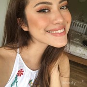 Cantiknya Blush On Warna Coral di Kulit Eksotis Cynthia Ganesha Istri Giring