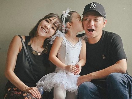 7 Foto Gempi Pertunjukan Balet, Gisel & Gading Kompak Nonton Bareng
