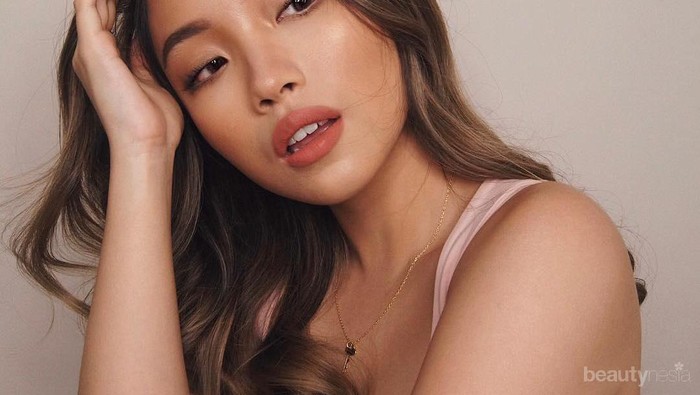 6 Foundation Terbaik untuk Kulit Berminyak