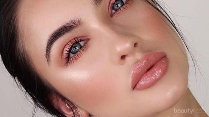 Ladies, Yuk Intip 5 Kombinasi Warna Eyeshadow Palette yang Cocok untuk Pemula!