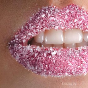 Wah, Scrub Bibir Alami Ini Bisa Kamu Buat Sendiri Lho! Ini Bahan-bahannya!