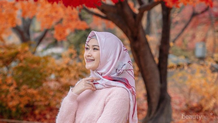 Mix and Match Hijab Warna Peach untuk Tampil Manis dengan Berbagai Outfit