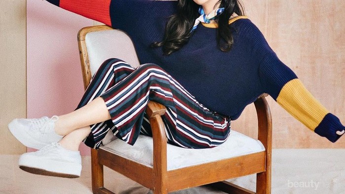 6 Gaya Isyana Sarasvati di Atas Panggung, Sukses Memukau!