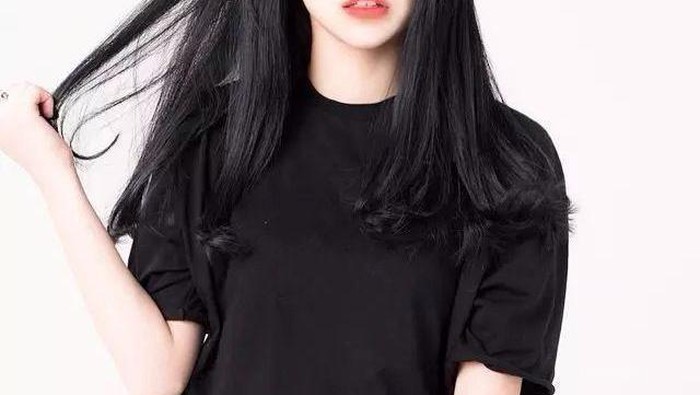 Mau Rambut Tetap Rapi Tanpa Ribet? Coba Cara Lurusin Rambut yuk!