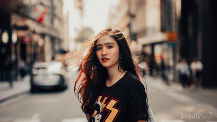 6 Casual Style Febby Rastanty Saat Liburan di Australia, Kece Banget!