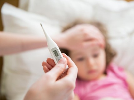 5 Tips Bunda Pekerja Rawat Anak yang Sakit, Salah Satunya Manfaatkan Cuti