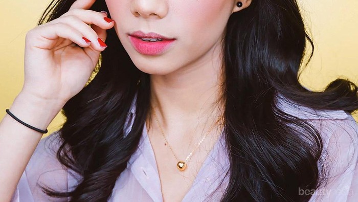 Enggak Hanya Buat Bibir, 5 Lipstik Lokal Ini Bisa Multifungsi Ladies!