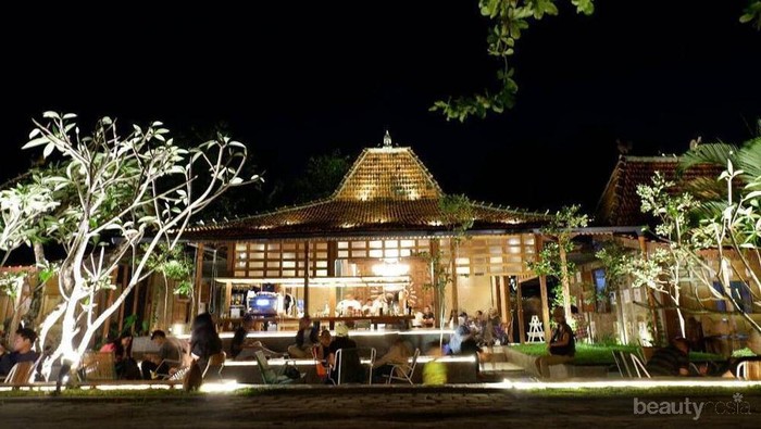 Menikmati Secangkir Kopi di Filosofi Kopi Jogja dengan Nuansa Pedesaan