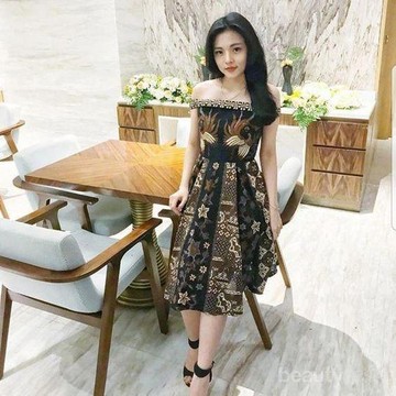 Wah, Model Dress Batik Ini Bakal Bikin Tampilanmu Makin Kece Ke Pesta! Intip Yuk Inspirasinya!